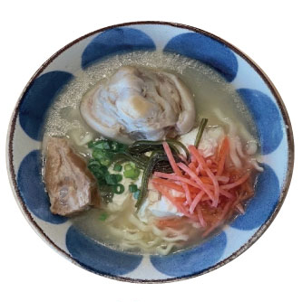 ノマ・クローゼットの沖縄そば